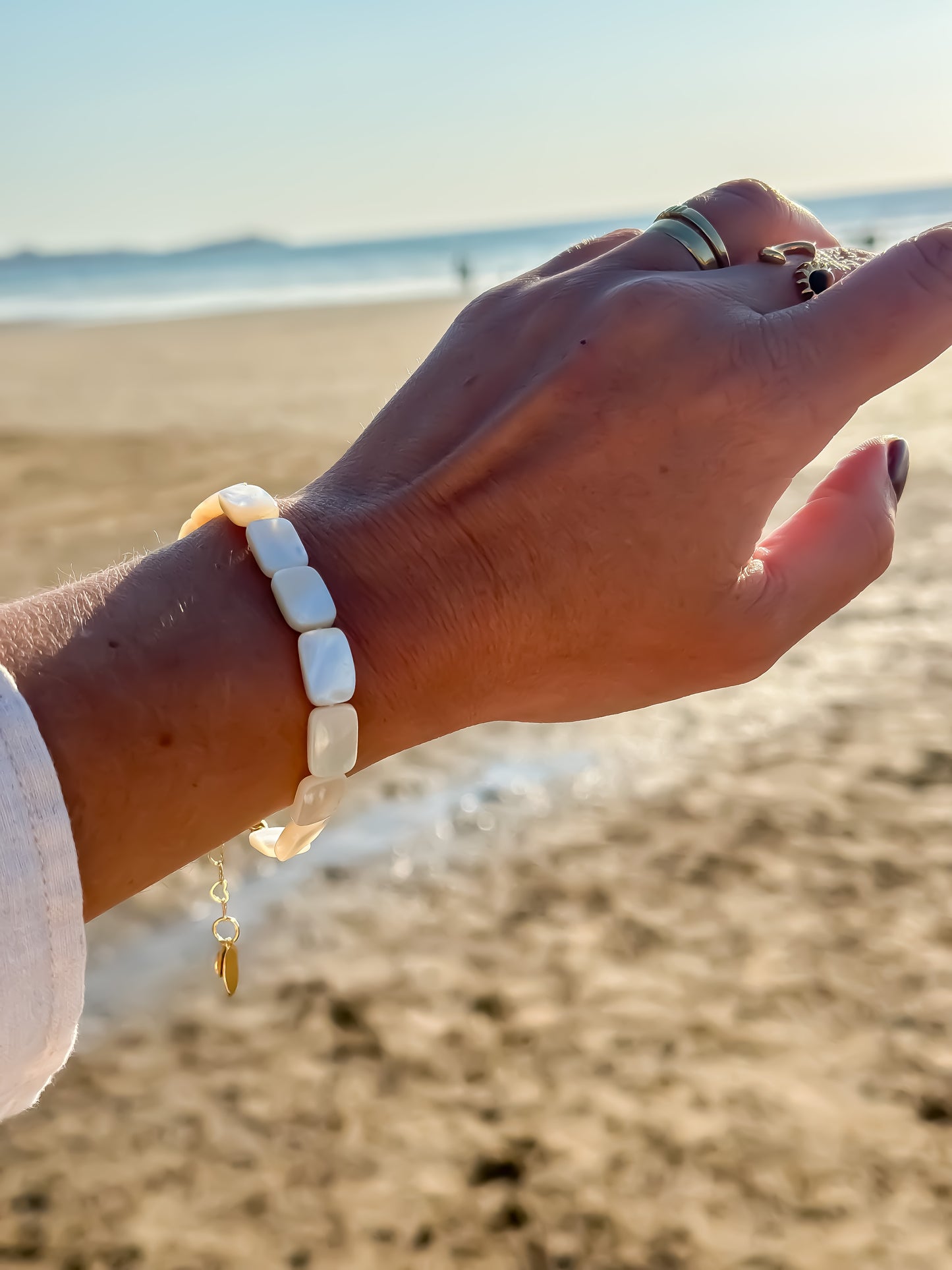 Maré Bracelet – Mother of Pearl Bracelet