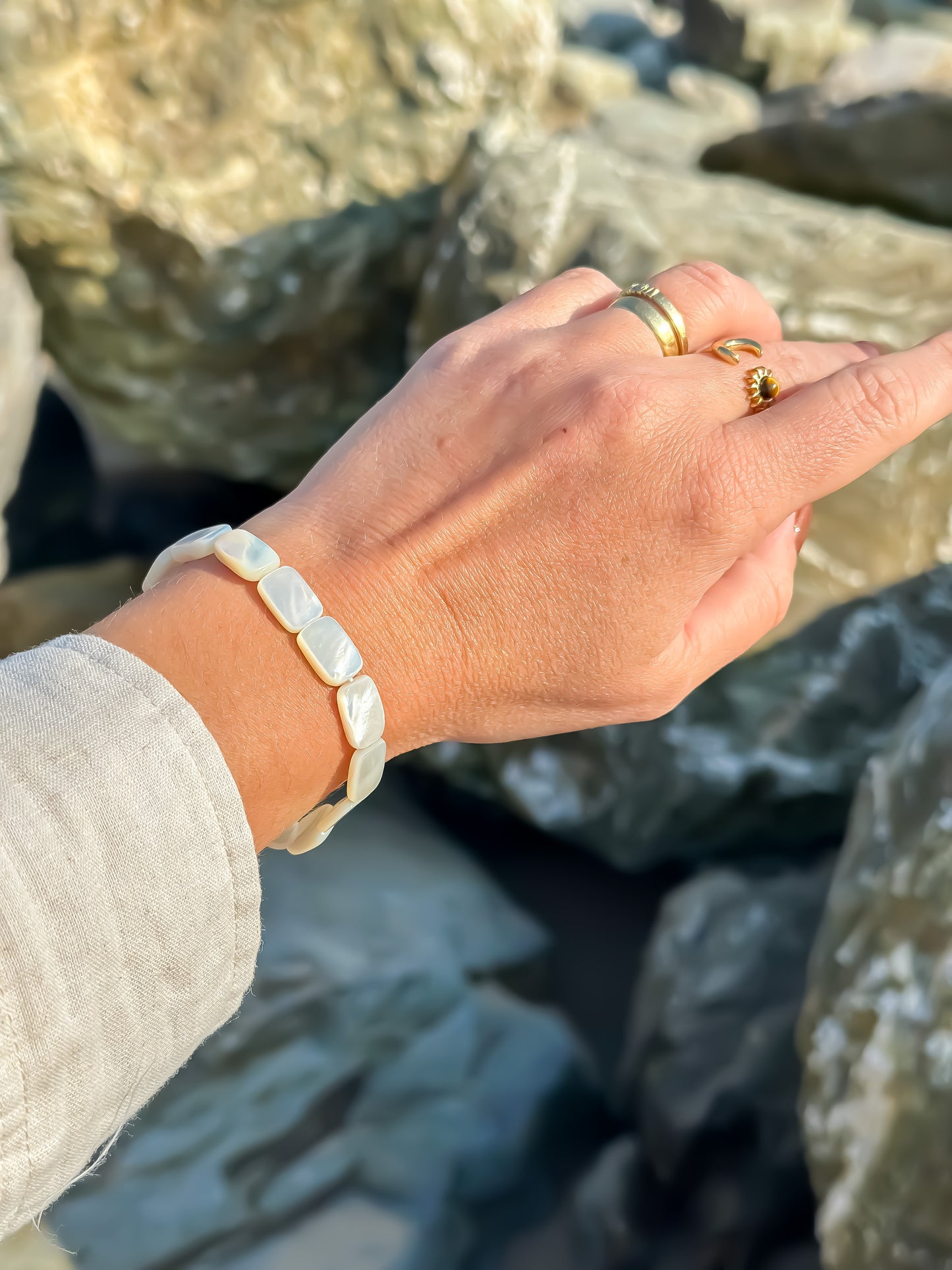 Maré Bracelet – Mother of Pearl Bracelet