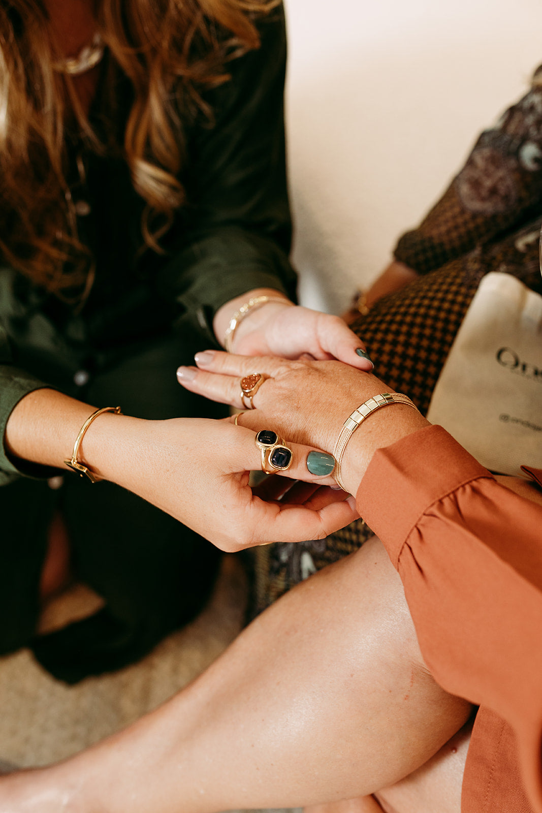 🎄 The Magic is in the Air! Our Festive Market Schedule & How to Shop From Anywhere!