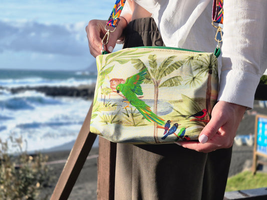 A Brasileira Upcycling Farm Rio Bag
