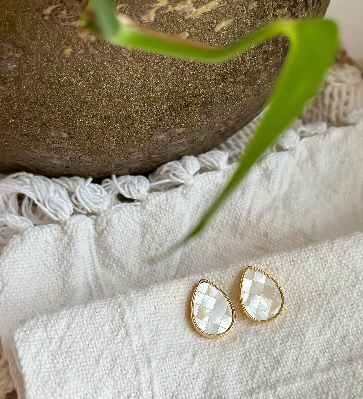 Serena Pearl Earrings